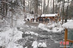 长白山冰雪画卷引客来